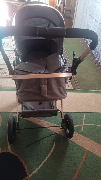 Продам детскую коляску