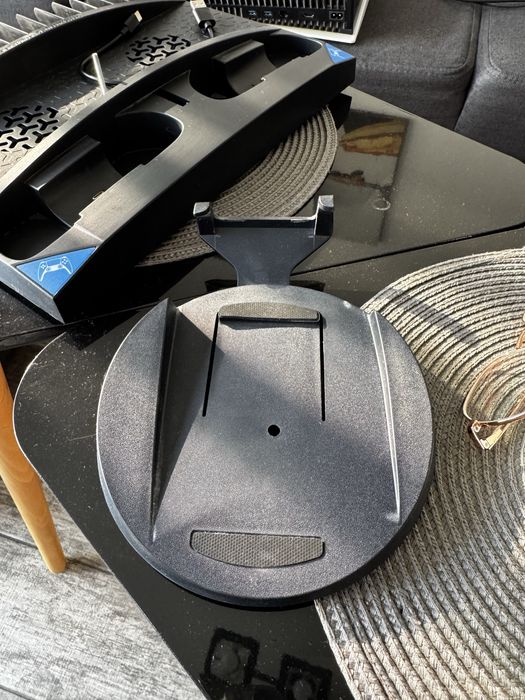 PlayStation 5 Диск Версия 825GB + 2 Контролера + Охлаждаща Стойка