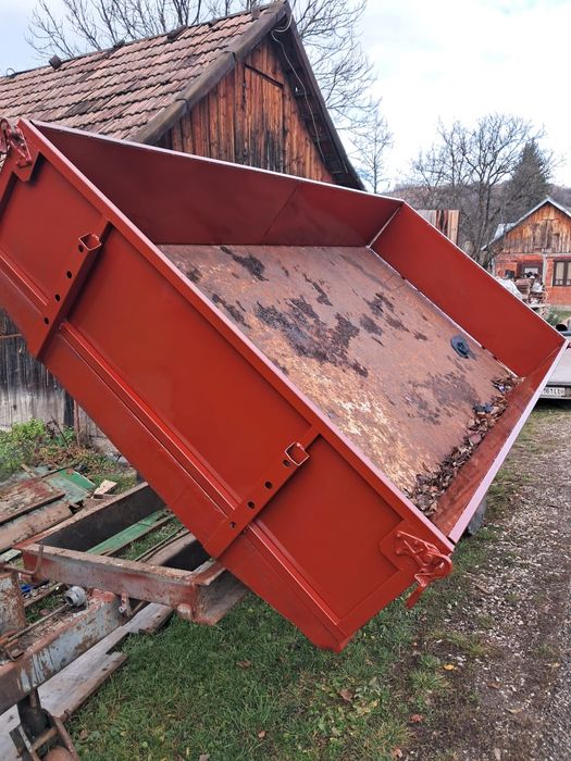 Remorca Basculabila 5 T