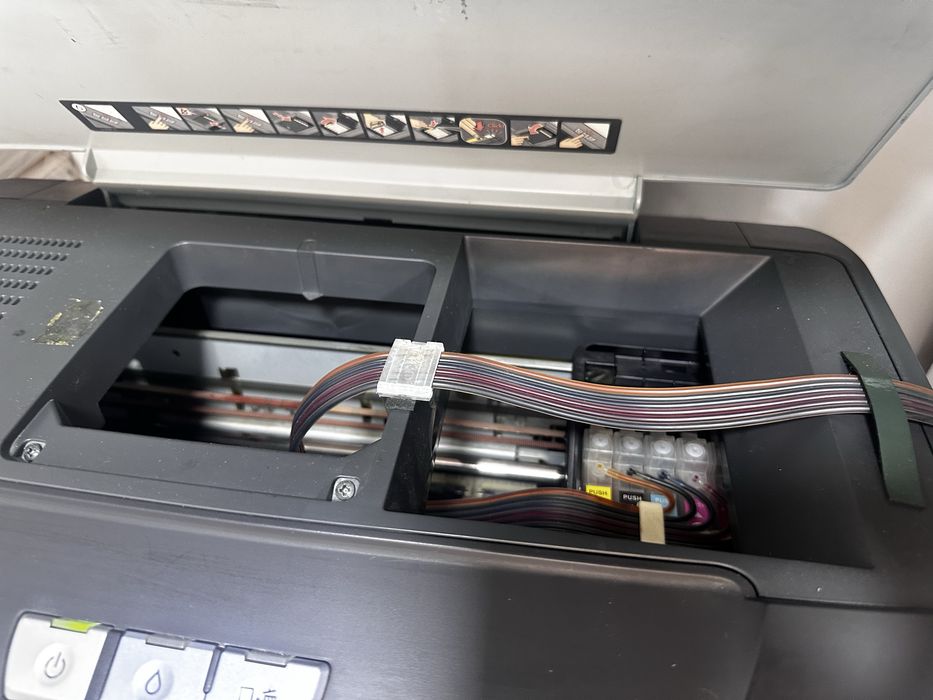 R 270 Epson в идеальном состоянии продается принтер