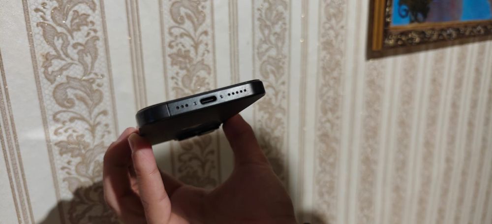 IPhone 15 pro 90%акб