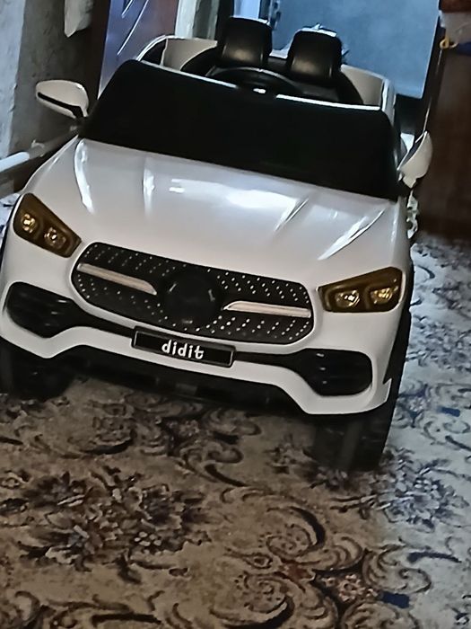 Детский мотоцикл и детская машина