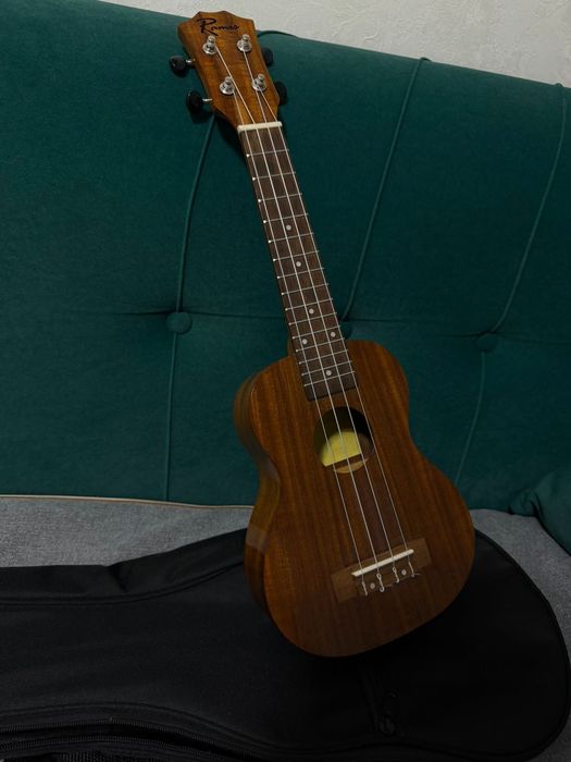 Продается укулеле