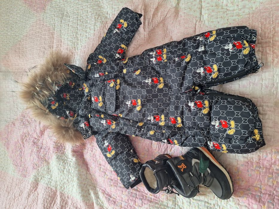 Продам детские комбинезоны