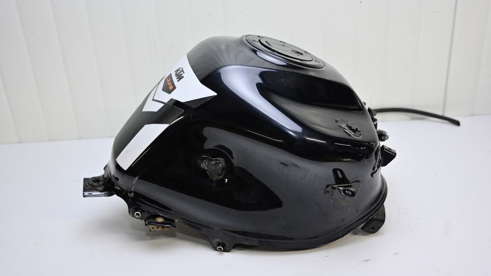 Rezervor Benzina Cu Capac Buson KTM Duke 125 2017 - 2023