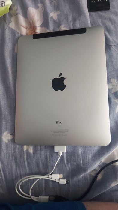 Таблет iPad ти  64 GB