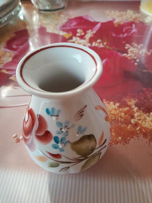 Продам фарфоровую посуду