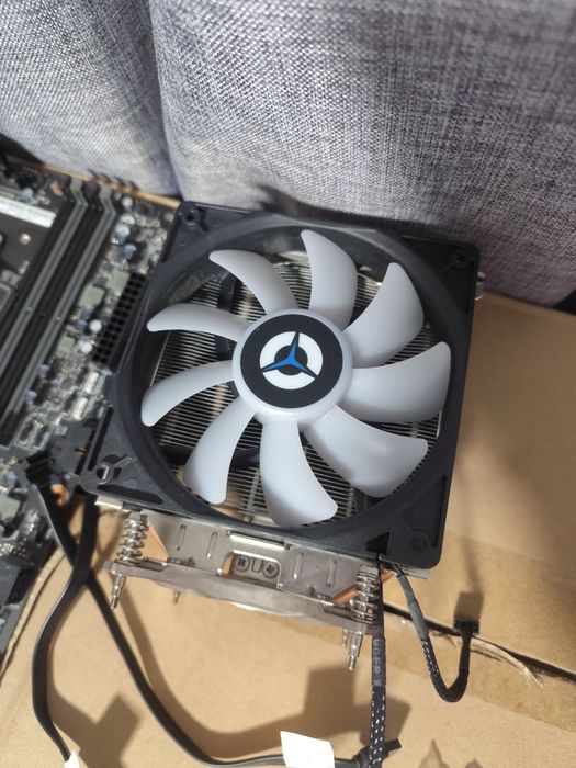 Placa de baza T570MB IB660ME Ver:1.0+ cooler 4 heatpipes+ contact fram