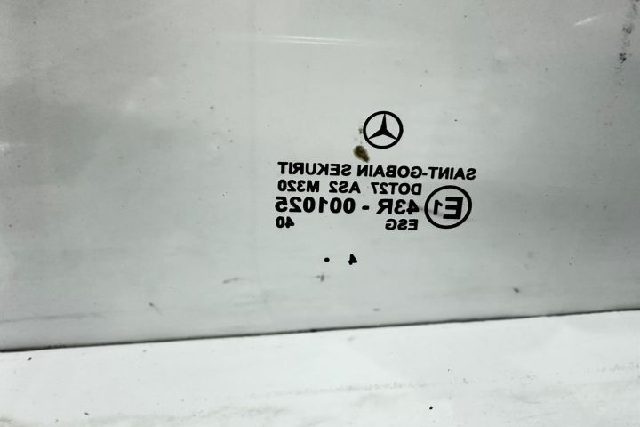 Geam dreapta fata Mercedes-Benz Sprinter prima generatie 903 (facelif