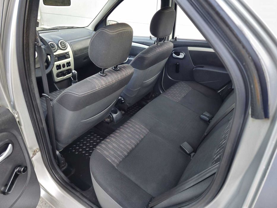Dacia Logan 2012 - euro 5 - full option -