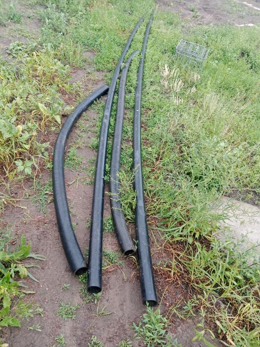 Продвм трубы ПВХ около 20 метров