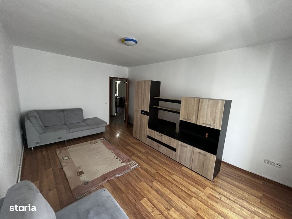 Apartament decomandat, etaj 1, izolat cu balcon inchis, Baragan.