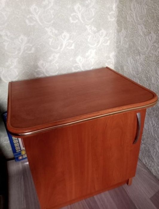 Столи тубмбочки комод