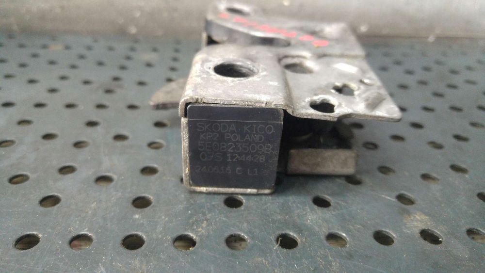 Broasca capota skoda octavia 3 5e3 nl3 nr3 5e0823509b