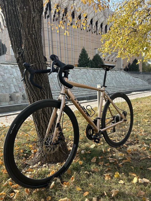 Шоссейный велосипед trinx tempo 2.0