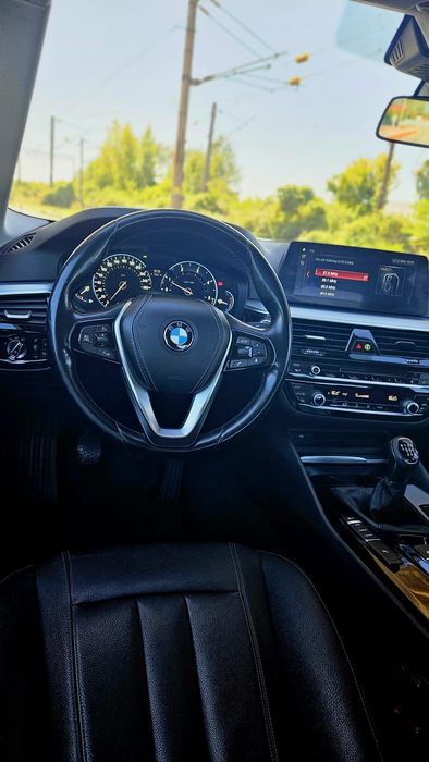 Vand Bmw G30 2017 înmatriculat recent