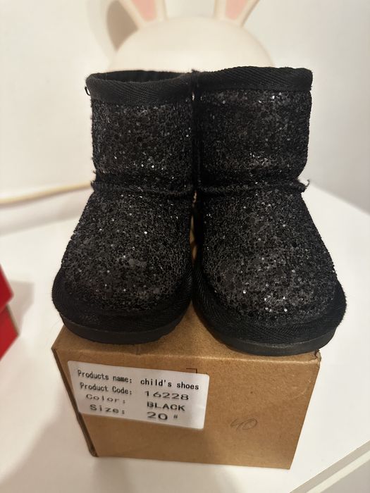 Cizmulițe îmblănite tip UGG