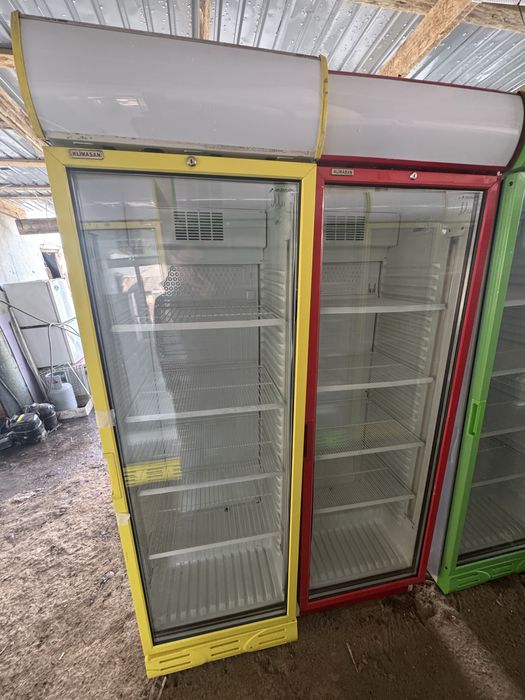 Продам витрины холодильники