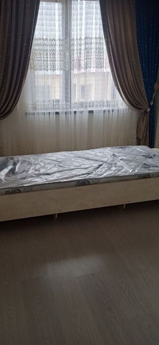 Новастройка 3 хона 8 этаж Вокзалда жойлашган.Агентство