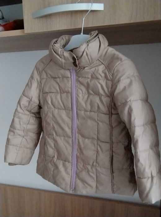 Geaca Zara unisex model deosebit, marimea 98