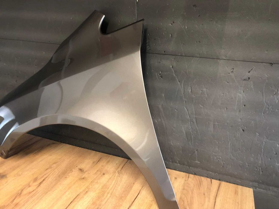 Aripa Fata Stanga VW Golf 6/VI Plus 2009-2013 (LA8X (Maro))