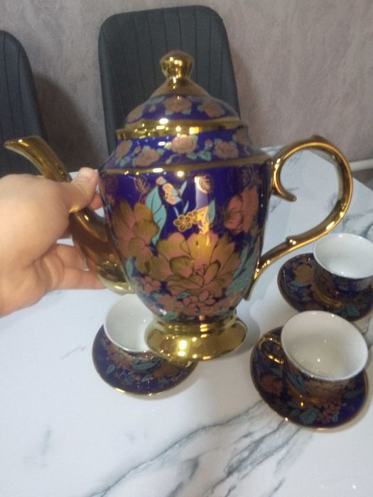 Чайный сервиз сотилади