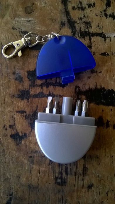 гедоре ключодържател и рулетка 1 метър антикварно