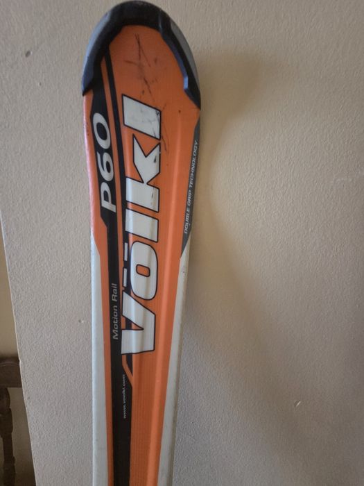 Ски с автомати Ски Völkl P60
173см 
Радиус 18,3м