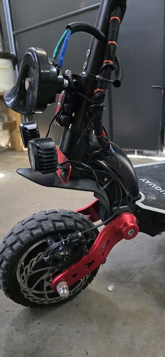 Продам электросамокат  KUQUAY