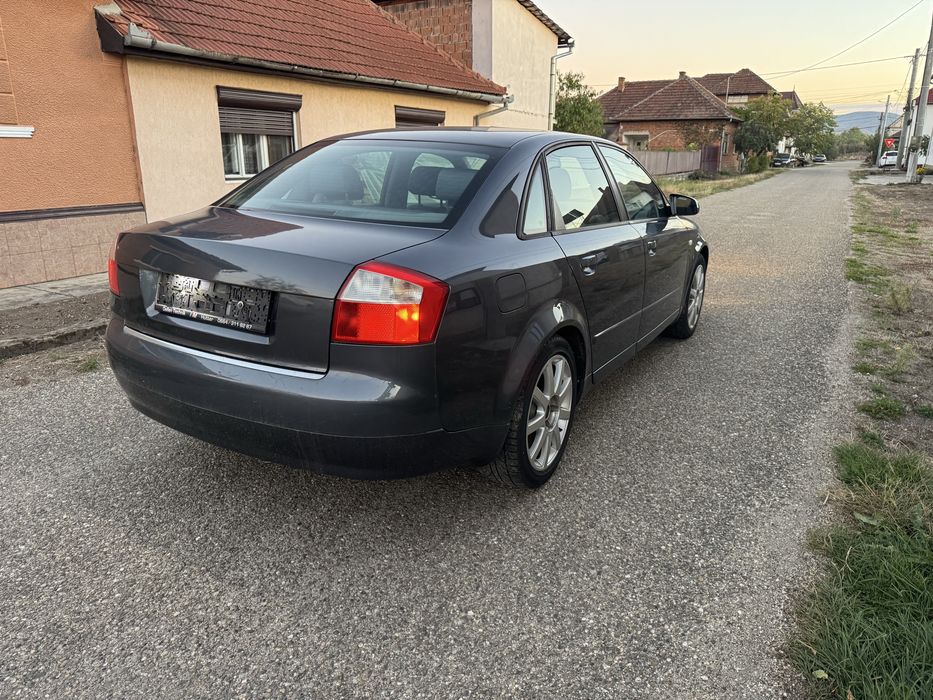 AUDI A4 2004 — imagine 3