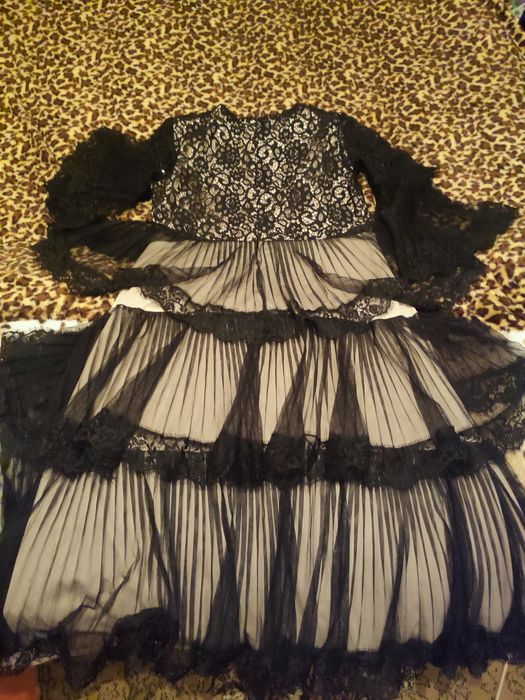 Продам шикарные платья