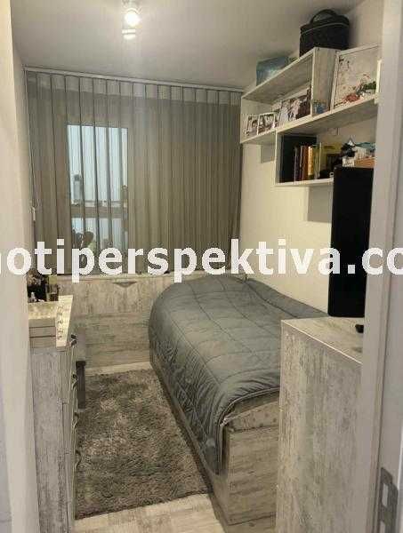 Продава се Тристаен апартамент в Пловдив, Кършияка - 50 кв.м за 1998 €/кв.м - Снимка #4