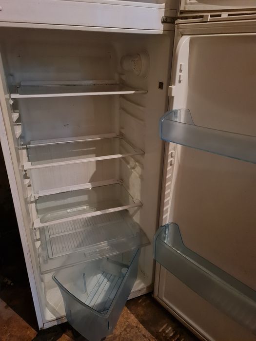 Продам холодильник б/у в хорошем состоянии