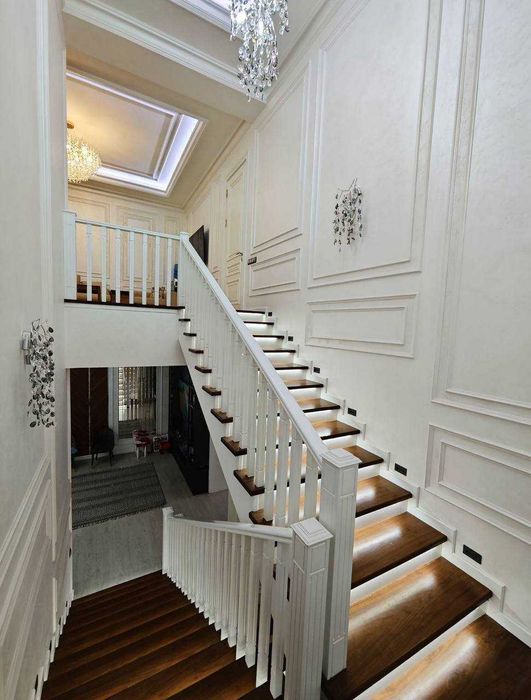 Дом Мирзо Улугбекский район Центр Луначарского 450 кв.м 5.17 соток