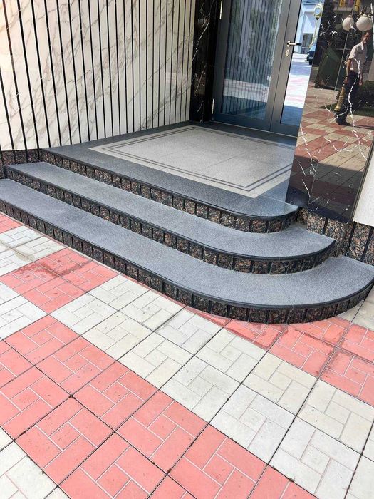 Укладка кафельной плитки на пол стены, кафельщик, мраморщик, гранитчик