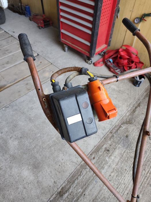 Фреза на трифазен ток