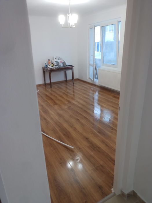 Închiriez apartament