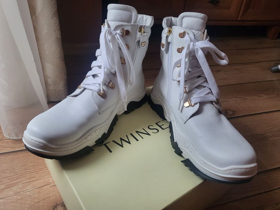 Twinset боти в бяло