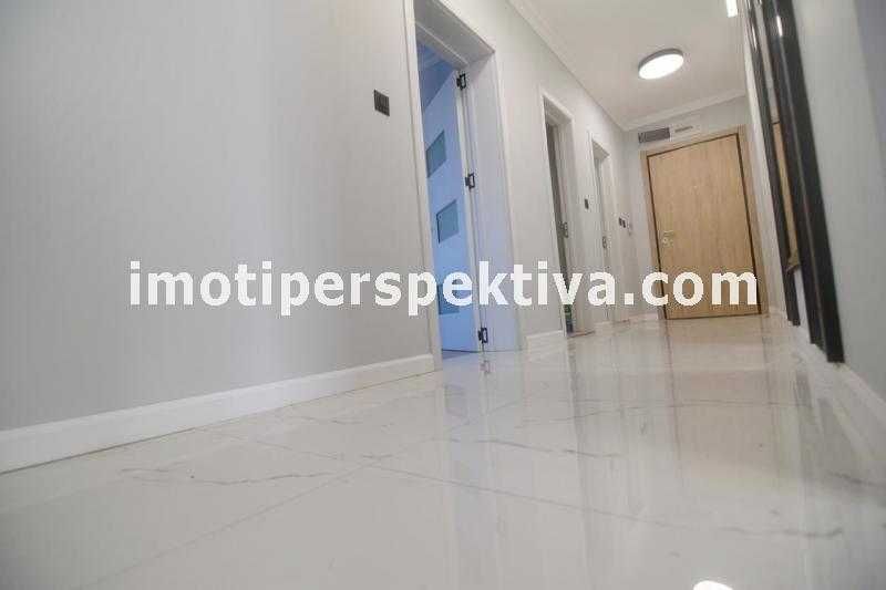 Продава се Тристаен апартамент в Пловдив, Кючук Париж - 140 кв.м за 1343 €/кв.м - Снимка #9