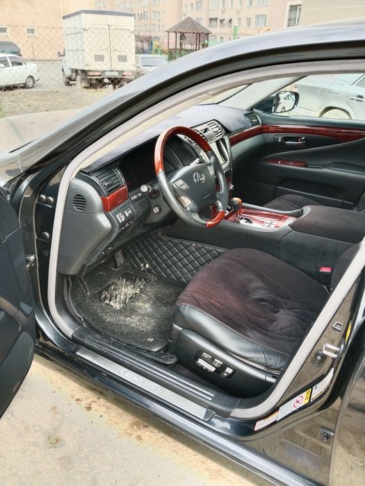 Машина лексус 460