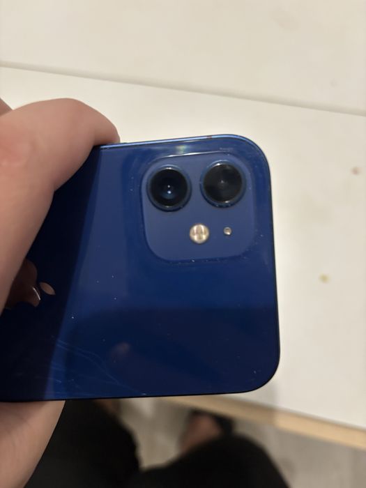 Продаю Iphone 12 blue