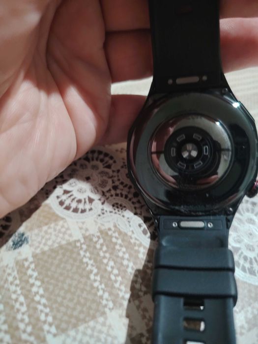 Часовник хуауей 6 про