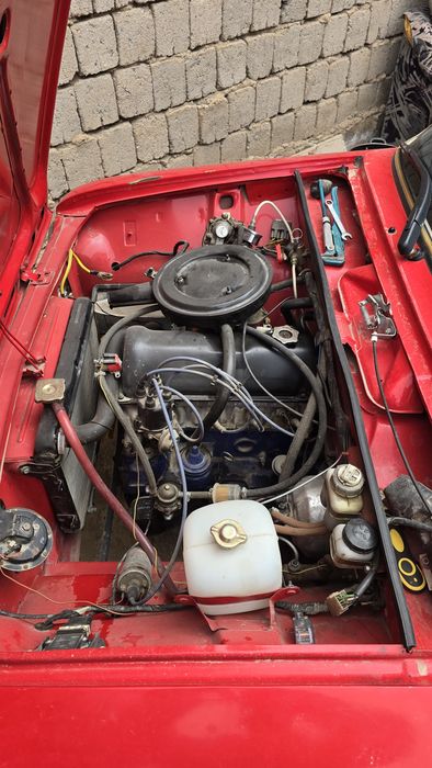 Srochna sotiladi jiguli 21011