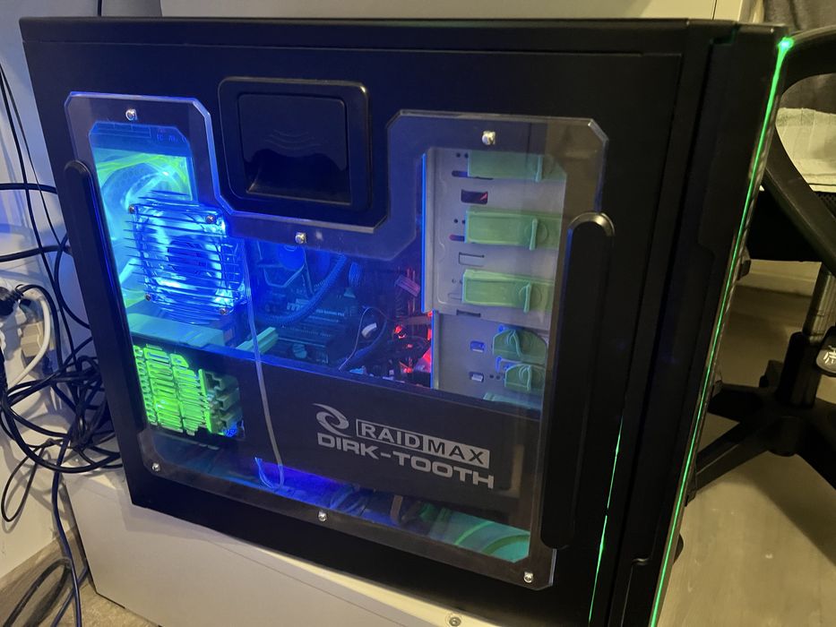 Vand PC complet cu carcasa SMILODON Raidmax Gaming Development Selimbar ...