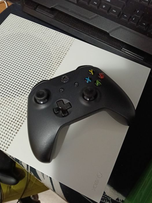 Xbox one s în stare buna
