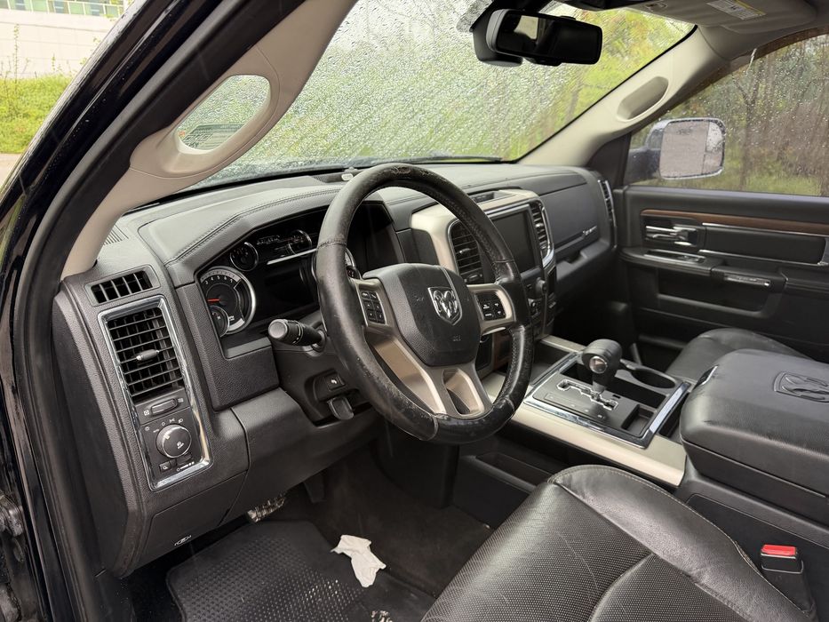 Dodge RAM 1500 LARAMIE на части