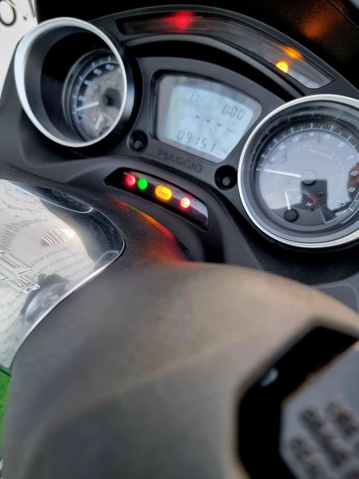 Piaggio mp3 Hpe    LT 300