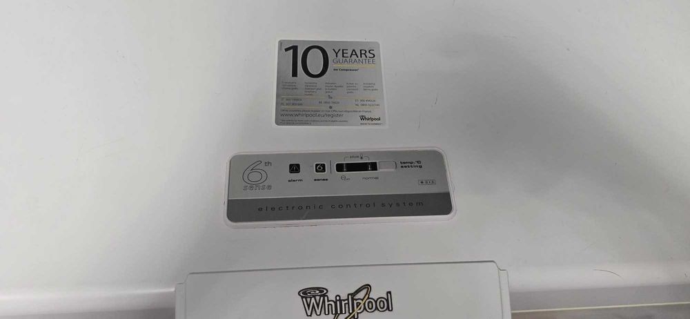 Lada frigorifica Whirlpool ,in perfecta stare de functionare .