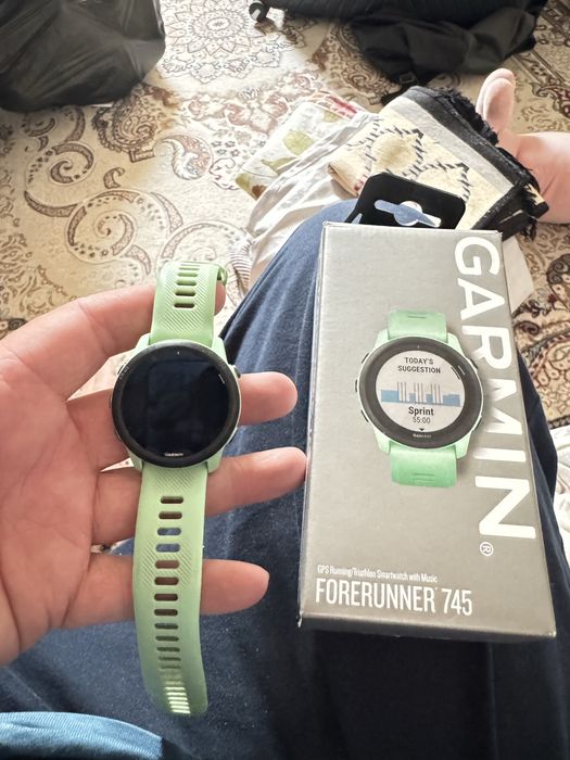 Смарт часы GARMIN Forerunner 745