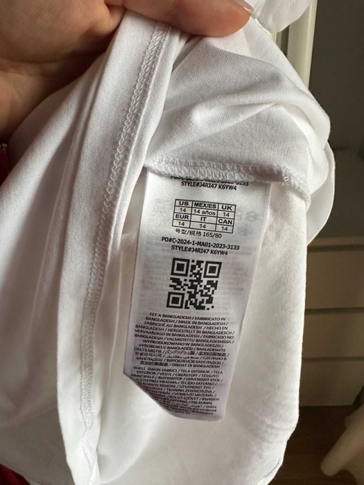 Tricou Guess nou fata